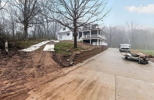 South Lyon House | Spacious Riverfront Retreat With Wraparound Porch And Room For The Whole Team