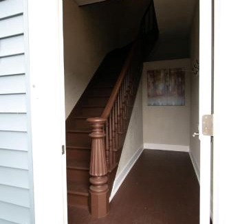 Wabash Apartment | Spacious Rustic Downtown Market St 1 Bedroom Apt, Sleeps Up to 5, Steps to Honeywell & Eagles Theatre