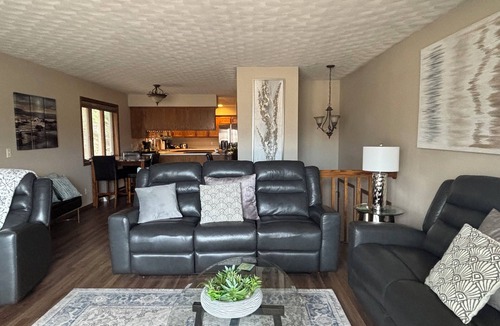 Appleton House | Spacious three bedroom newly renovated home with beautiful outdoor space