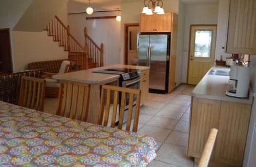 Lakeside House | SPRING & FALL DISCOUNT! Updated Lake House with Private Beach!