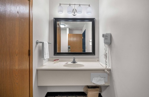 Norway Hotel | Standard Double with Patio at Indiana Beach Hotel