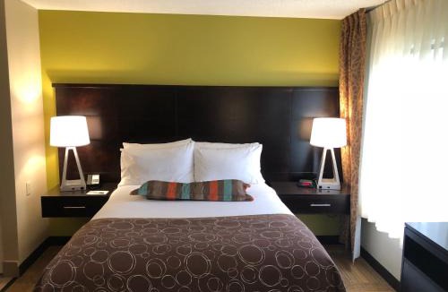 East Paris Hotel | Staybridge Suites Grand Rapids-Kentwood by IHG