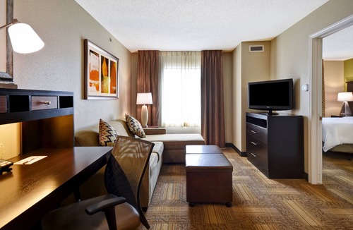 East Paris Hotel | Staybridge Suites Grand Rapids-Kentwood by IHG