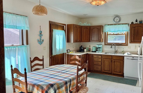 Two Rivers House | Step back in time at Wisconsin’s most beautiful beach & Rogers Fishing Village!