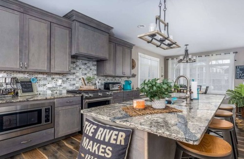 Ottawa House | Striking Waterfront Villa Home