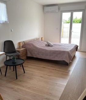 Saran Apartment | Studio 1 avec extérieur