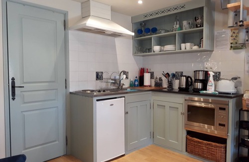Saint-Ouen-La-Rouerie Apartment | Studio Apartment for 2 - Adults Only. 30 minutes from Mont Saint Michel
