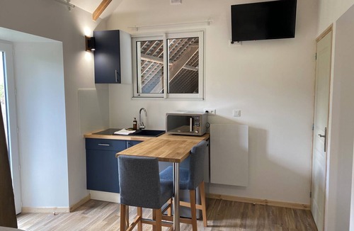 Grandcamp-Maisy Apartment | Studio Confort 2* - 5 minutes from the beach and 10 minutes from Pointe du Hoc