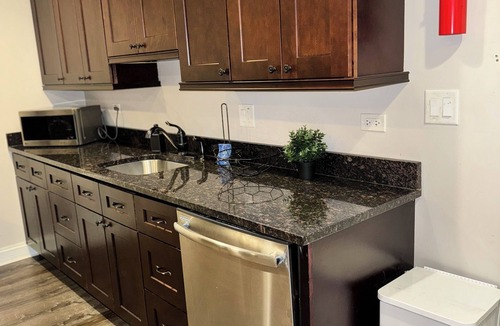 Irving Park House | Stunning 4-Bed 4-Bath Home - Prime Location OHare & Downtown <25-min, Free PRKNG
