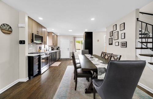 Evanston House | Stunning Evanston Retreat Near Northwestern University