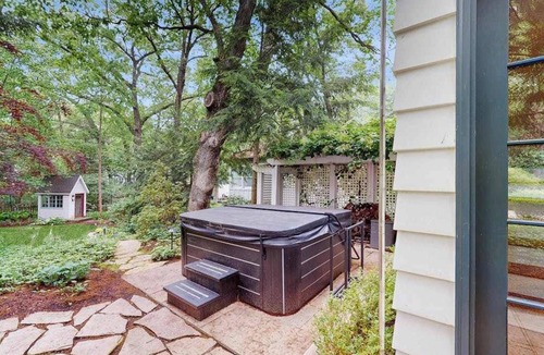 Michiana House | Stunning Harbor County Home w/Hot tub, Large yard, Near Beaches & Town.