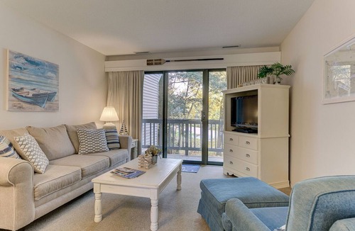 Acme Condo | 🏖️ Stunning Sunset Bay Views @ The Shores | Traverse Bay Views | Moments to the Beach