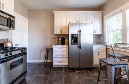 Lower East Side House | Stunning Vintage/Modern Brady St Home! Very Walkable, Deck, Fire Pit, Great Find