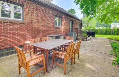 Chesterton House | Sugar Shores ~ 3 Mi to Indiana Dunes Nat'l Park