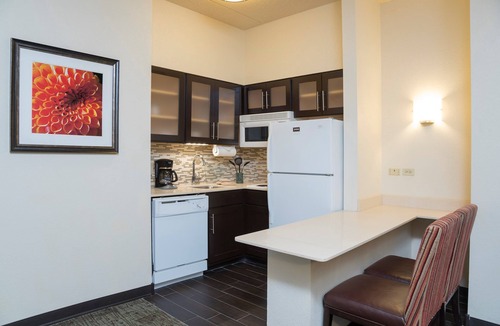 Forestview Condo | Suite Near the Heart of Chicago | Complimentary Breakfast