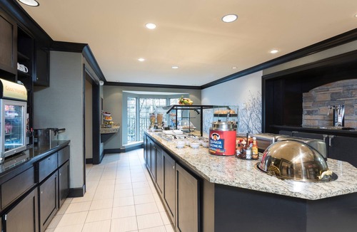 Forestview Condo | Suite Near the Heart of Chicago | Complimentary Breakfast