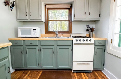 Big Bay House | Sunbeam Cottage - Stunning Views of Lake Independence in Big Bay