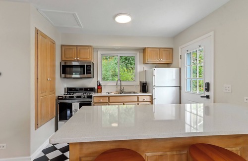 Lauderdale Lakes House | Sunny Lakefront 3BR w/Private Pier Near Lake Geneva