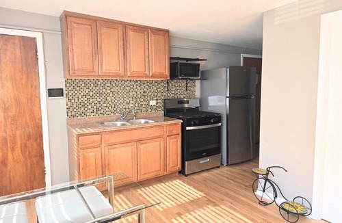 Beverly Apartment | Sunny, Stylish 1BR in Historic Beverly Perfect for Travel Pros -3 Beds