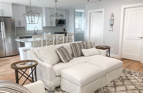Anchorville House | Sunset Bay: Your Dream Summer Getaway at Sunset Bay – Lakefront Views & Adventure