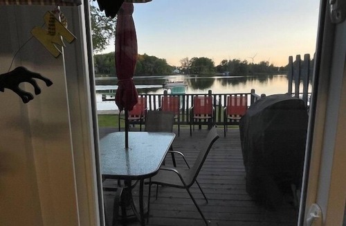 Clare Cottage | Sunset Shores #3-Up North: Classic Summer Fun: Swimming, Fishing, Bonfires