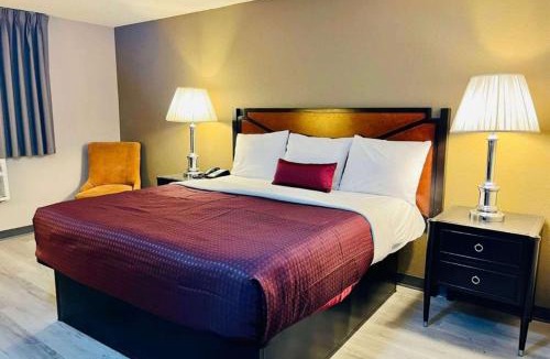 Benton Harbor Hotel | Super 8 by Wyndham Benton Harbor St Joseph