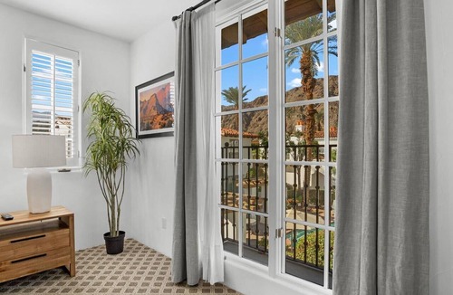 La Quinta Apartment | SV006 Stylish Spa Villas Upstairs Studio Suite