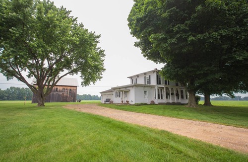 Buchanan House | SW Michigan Gateway to Wine Country. August dates and Labor Day available.
