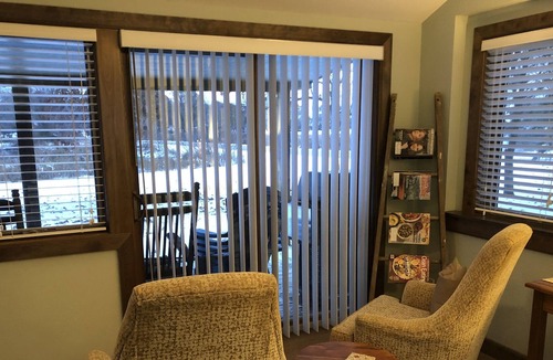 Hustisford House | Sweet Sinissippi Butternut Bungalow a perfect getaway! On Lake Sinissippi!
