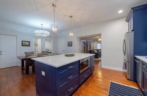 Three Oaks House | Sycamore Suites-Entire Home Steps from Journeyman