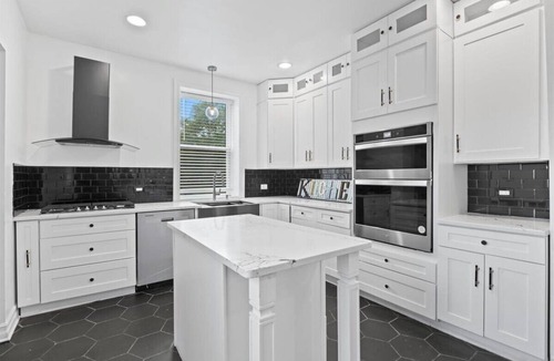 Beverly House | The Beverly Hills of Chicago Luxury Stay