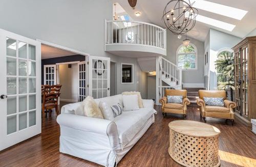 Berrien Springs House | The Big Blue Lakehouse