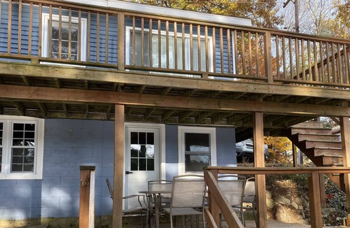 Smyrna House | The Blue Canoe Lake House