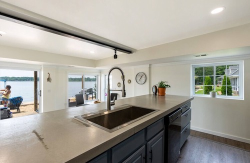 Sand Creek House | The Boathouse at Evans Lake