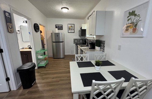 Muncie House | “The Colt” Newly Furnished 1 bedroom house near BSU