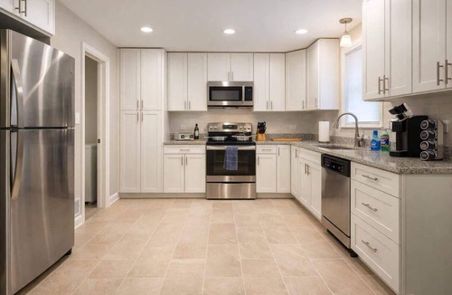 Worth House | *The Comfy King Ranch*King Bed Suite*Fast Wi-Fi