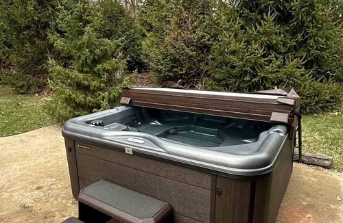 Harbert Cabin | The Firefly | Cabin | Firepit | Pet-Friendly