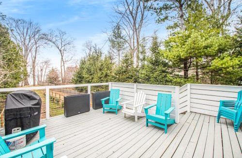 Lakeside House | The Gatehouse on Orchard Beach