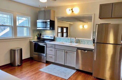 Bridgman House | The Hilltop Hideaway - 4 acres, hot tub, sunsets, near Warren Dunes & Weko Beach
