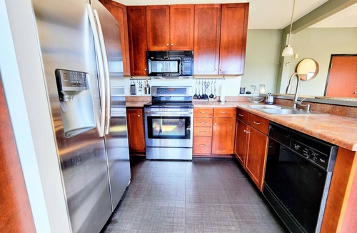 Mile Square Condo | The Juke: Spacious condo in the heart of the eclectic Mass Ave!