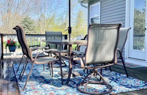 Gilford House | The Loft Haus ~7 Minutes To Bavarian Blast~ Across from Cass River!