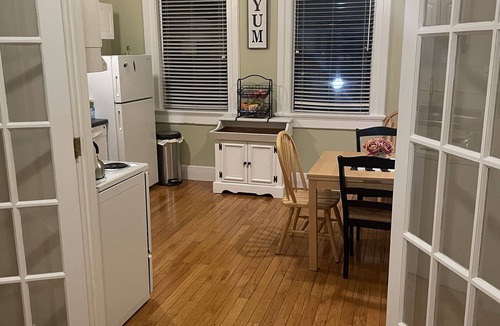 Hillsdale Apartment | The Lofty Owl - Updated historical apartment in quaint downtown Hillsdale