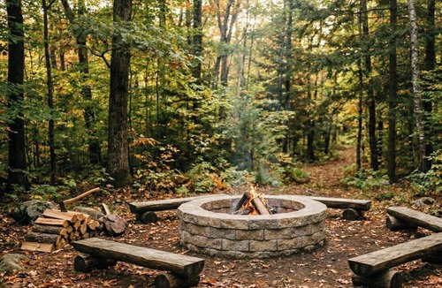 Marinette Cabin | The Maple. New 4 room, 2 bath cabin on Menonminee River w/fireplace, hot tub.