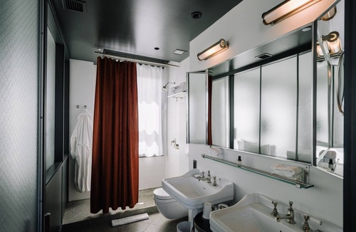 Wicker Park Hotel | The Robey, Chicago, a Member of Design Hotels
