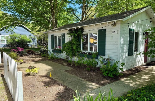 Saugatuck Cottage | The Roost at The Southerner