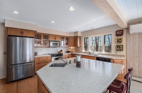 Harbor Springs House | This house is a 3 bedroom(s), 2 bathrooms, located in Harbor Springs, MI.