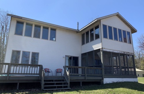 Ingalls House | Three Bedroom House on 10 acres with 350 ft. Sand Beach on Lake Michigan.