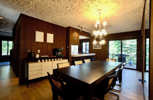 Michaywe House | Time Capsule | 5BR Gaylord — Hot Tub, Sauna, Arcade & Pool
