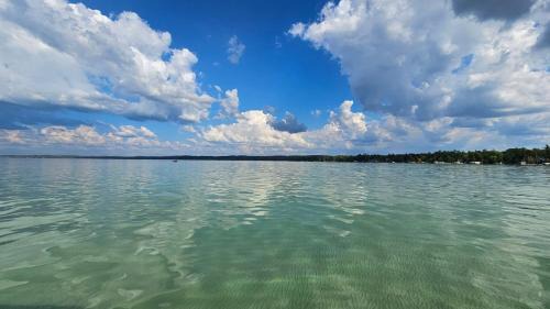 Kewadin House | Torch Lake Blue 4BDR Beachfront House ➠ 2364
