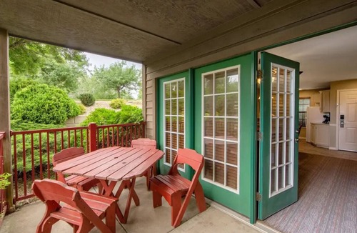 Sheridan House | Two Bedroom Lodge fully equipped at Fox River Resort at Sheridan